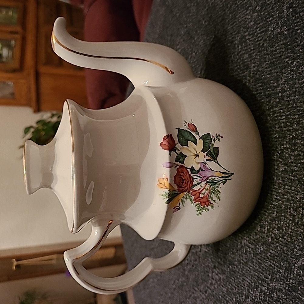 Teapot.